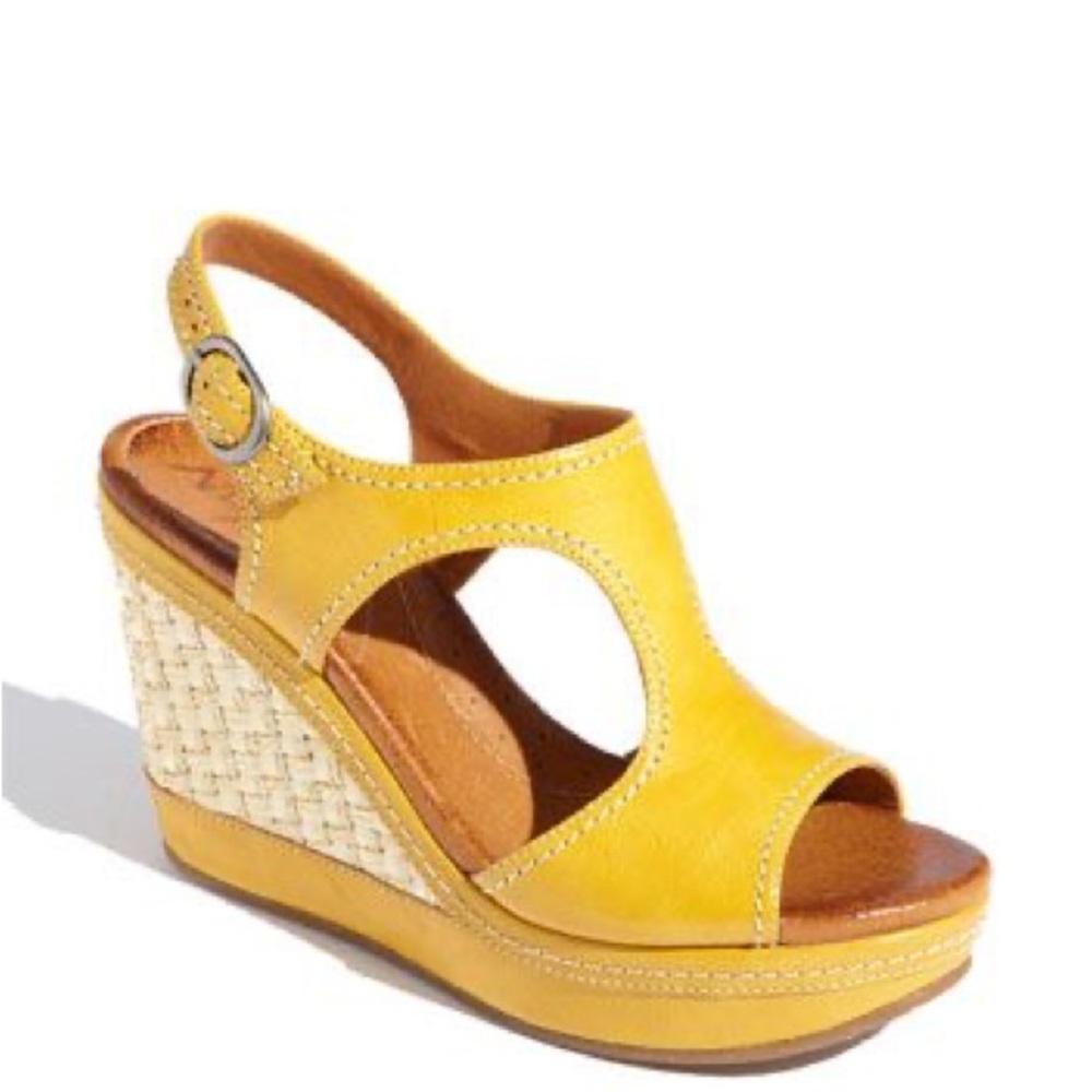 Raya wedge heel - size 12 M women - very well made